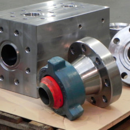 Delivery cross and connection Flanges for high pressure Piping